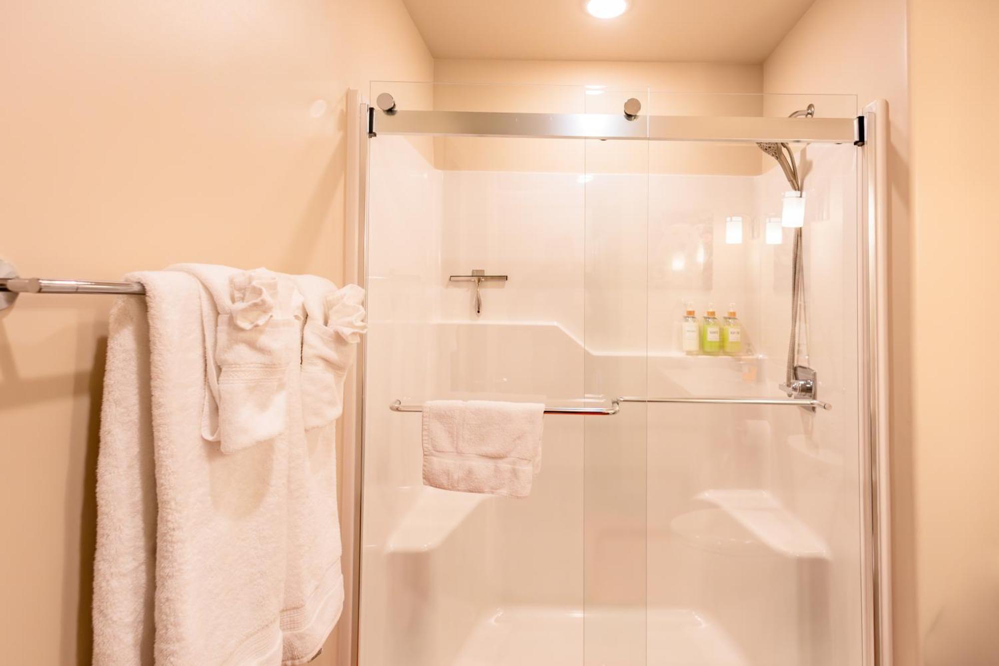 Lakeshore Lodging Suites Homer Dış mekan fotoğraf